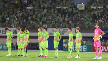 サッカー湘南が9年ぶりJ2降格　指揮5年目の山口智監督「謝っても謝りきれない」