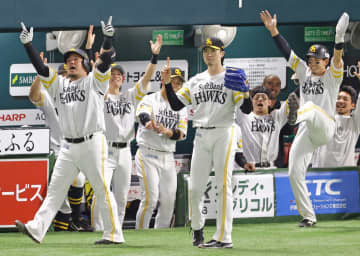ソフトバンク大勝でタイに　日本シリーズ第2戦
