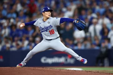 山本由伸 圧巻のピッチングでWS初＆2試合連続完投勝利！ 投手戦を制したドジャースがシリーズをタイに戻す！