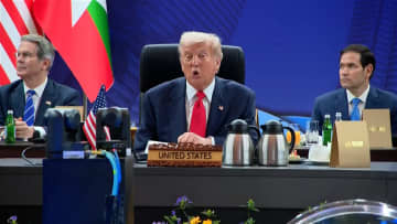 トランプ大統領8年ぶりのASEAN首脳会談で存在感　関税めぐりインド首相が会議参加取りやめ