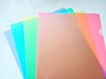 クリアファイルは「そのまま捨てちゃダメーーー！」ハサミで少し切るだけで、家じゅうで大活躍のアイテムに！