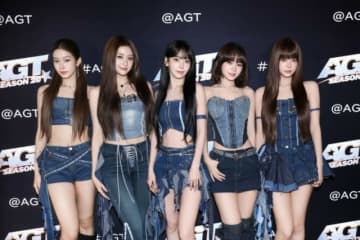 「LE SSERAFIM」、米「アメリカズ・ゴット・タレント」で甘いファンソング「Pearlies」を初披露