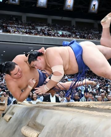 貴闘力の大相撲コラム【大の里は懸賞金だけで3000万円　16年ぶり横綱同士の決定戦に白熱】