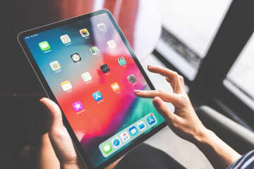 「折りたたみiPad」が2029年以降に登場？ 予想価格にビックリ