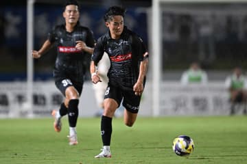 J2の20歳「この選手ヤバすぎ」　実力者を股抜きで手玉→圧巻ミドル弾炸裂「とてつもない」
