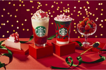 【スターバックス】“ストロベリー&ティー”が織りなすホリデーフラペチーノ®が登場