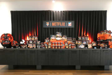 イトーヨーカドー/セブン-イレブン、ブラックフライデーでNetflixとコラボ