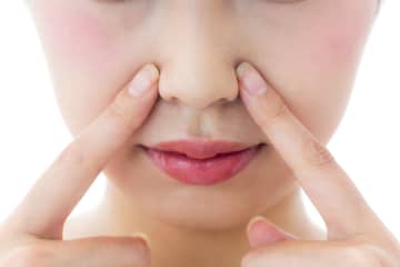 鼻毛が出てる人に傷つけずに伝える方法10選…気まずくならない言い方とは