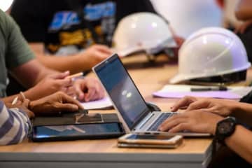 小さな不具合が引き起こした大規模インターネット障害、ＡＷＳの事案から学ぶ教訓