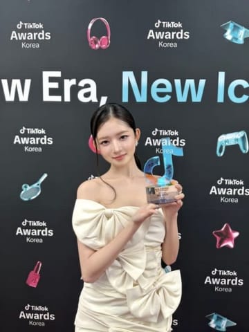 IVE・レイ、K-POPを代表する“トレンド職人”に！「TikTok Awards Korea 2025」で「ベスト・トレンド・リーダー」受賞