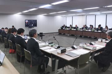 首相指示に「強い懸念」　労政審分科会で委員苦言