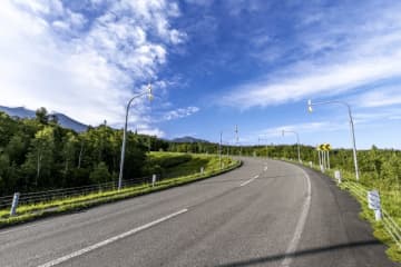 北海道の四季を感じる絶景ツーリング！十勝岳スカイラインで味わう新緑・紅葉・温泉の贅沢ルート