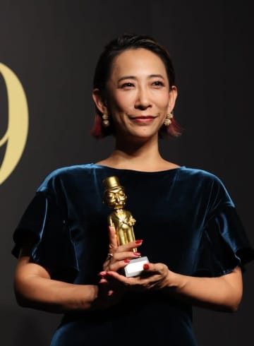 蜷川実花が「同い年のスーパースター」を撮ったら…「オーラがハンパない」「ずっとカッコいい」とSNS沸く