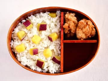 から揚げ、サツマイモご飯、あと一品入れるといいのは…？　管理栄養士の『答え』に目からウロコ