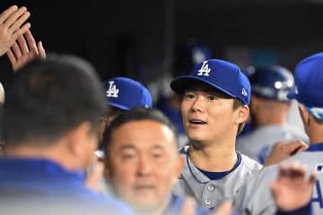 山本由伸、完投じゃない“善行”に「日本文化は比類ない」　米称賛続く「素晴らしい人間だ」