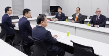 野党6党、ガソリン減税年内主張　自民と溝埋まらず