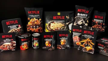 イトーヨーカドー・セブン-イレブン・Netflixが初コラボ!黒い生地のピザや刺激的な辛さのブラックカレーなど“美味しさ+面白さ”を取り入れた商品が登場