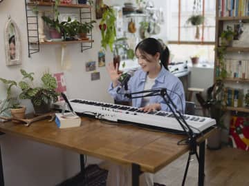 ライブ配信のためのオールインワン電子ピアノ「Liano LIVE!」、コルグから発売