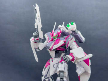 「HG 1/100 VF-31C ジークフリード(ミラージュ･ファリーナ･ジーナス機)」レビュー『マクロスΔ』第2弾はC型のミラージュ機。ハヤテ機をベースに頭部パーツ等が新規造形