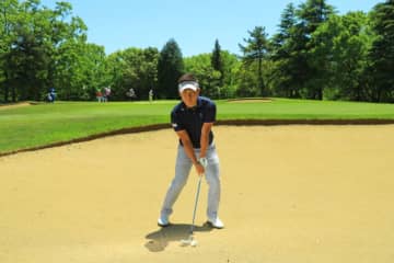 「重心を低く」すればバンカーからチップインも夢じゃない！