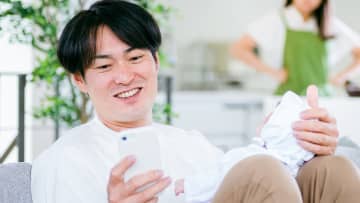 明日はママの有給休暇を取りなよ！「急に言われても…」夫からの一言に30歳妻、ブチ切れ。サプライズ好き・イクメン気取りの〈38歳勘違い夫〉に離婚を匂わせたワケ