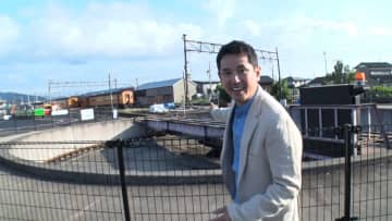 「機械鉄」西村和彦がテンションMAX！友近、礼二と大井川鐵道で復活ブルートレインに乗って飲む「ビール列車」旅！