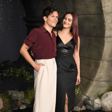 『リバーデイル』カミラ・メンデスが婚約！