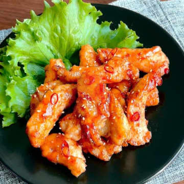 【鶏むね肉、この味付けで作ると取り合い必至】焼く前のちょい足しで激変！絶品おかず