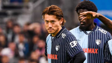 25歳日本代表DF、『二刀流』として覚醒！？仏1部リーグの週間ベスト11に選ばれる活躍