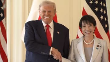 【速報】高市首相とトランプ大統領が笑顔で握手　日米首脳会談まもなく開始　東京・迎賓館