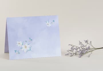 お悔やみの気持ちを静かに伝える「心百合（こころゆり）」新発売