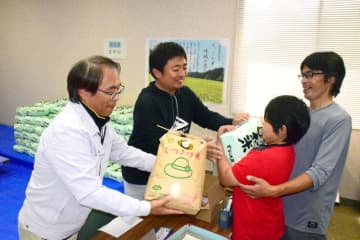 ブランド米を無料で　睦沢町が子育て世帯支援　米価高騰受け