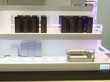 旧シャープ堺工場、わずか半年で「AIデータセンター」に転用　KDDIがGPUクラウド提供