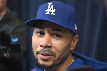 ドジャース・ベッツがロベルト・クレメンテ賞を初受賞 「人生とは…」会見で模範解答