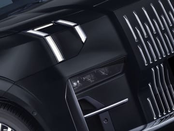 ZEEKR 009日本導入決定︕　7人乗り高級EVをJMSで初披露