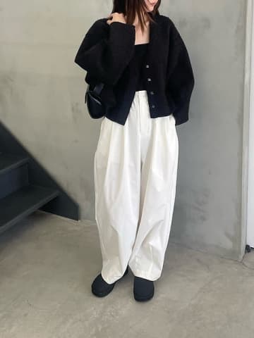 秋冬は「黒カーディガン」持ってると万能！羽織るだけできちんと見える♡大人の上品コーデ5選