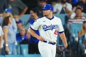 トライネン、また“炎上”　2死から登板も連打、連打…見えぬ復調に本拠地ため息