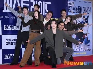 【PHOTO】カン・ハヌル＆キム・ヨングァンら、映画「ファーストライド」VIP試写会に出席