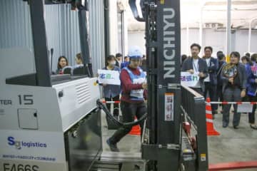 「第13回　フォークリフトコンテスト」を開催