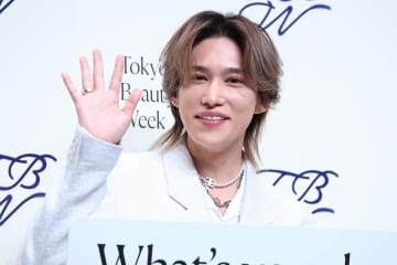 キスマイ千賀健永　母親の影響で美容に目覚め小学生で化粧水「顔に塗ってました」