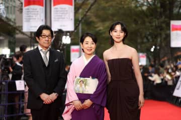東京国際映画祭が開幕！吉永小百合が特別功労賞を受賞「一歩一歩映画の道を歩いていけたら」 豪華俳優陣がレッドカーペットに登場！