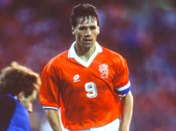 上田綺世よ、嫌な奴になれ――バロンドール３度受賞の英雄が感じる物足りなさ「11点中５、６点は押し込むだけ」