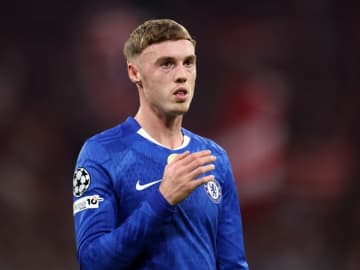 チェルシー公式ショップで訊いた“選手別ユニホーム売り上げトップ３”！ 圧倒的１位は背番号10、人気が急上昇している選手は？【現地発】