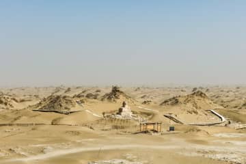 タクラマカン砂漠に残る集落跡「ニヤ遺跡」　中国新疆ウイグル自治区