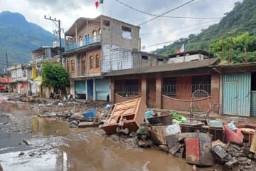 メキシコ中部：豪雨で相次ぐ洪水、土砂崩れ──「孤立集落」で支援の遅れ深刻化