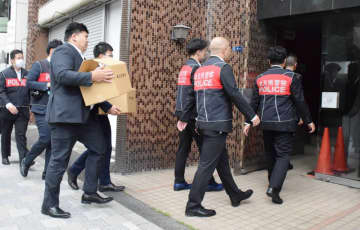 不良グループの仲間ら、抜けたい少年を脅迫…リーダーの17歳を逮捕、暴力行為違反の疑い　暴力団も関係か　少年を脅したメンバーら「おまえの親も追い込むぞ」