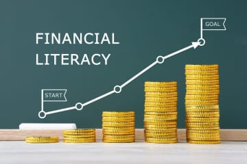 「金利ある世界だから金融リテラシーもアップデートを」と言われるが…「もはやデジタルリテラシーとセットでないと意味がない」と警鐘を鳴らすワケ《専修大学 渡邊隆彦教授に聞く》