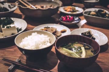 幸せホルモン「セロトニン」を増やす食事メニューは？夜は“睡眠ホルモン“も出したいんです