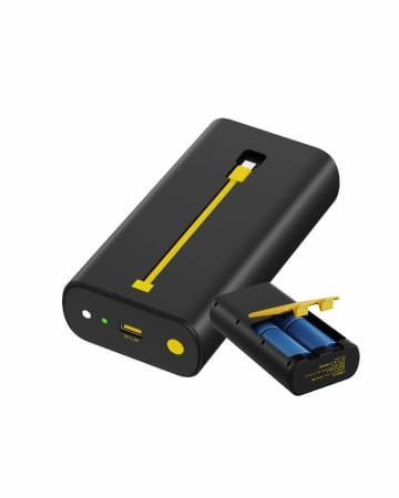 単1型乾電池4本でスマホ充電　cheeroから乾電池式充電器