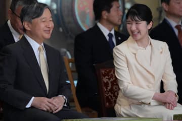 《ラオスのレクチャーも》愛子さま　天皇陛下とのお出かけ急増中！休日も受けられる“女帝教育”